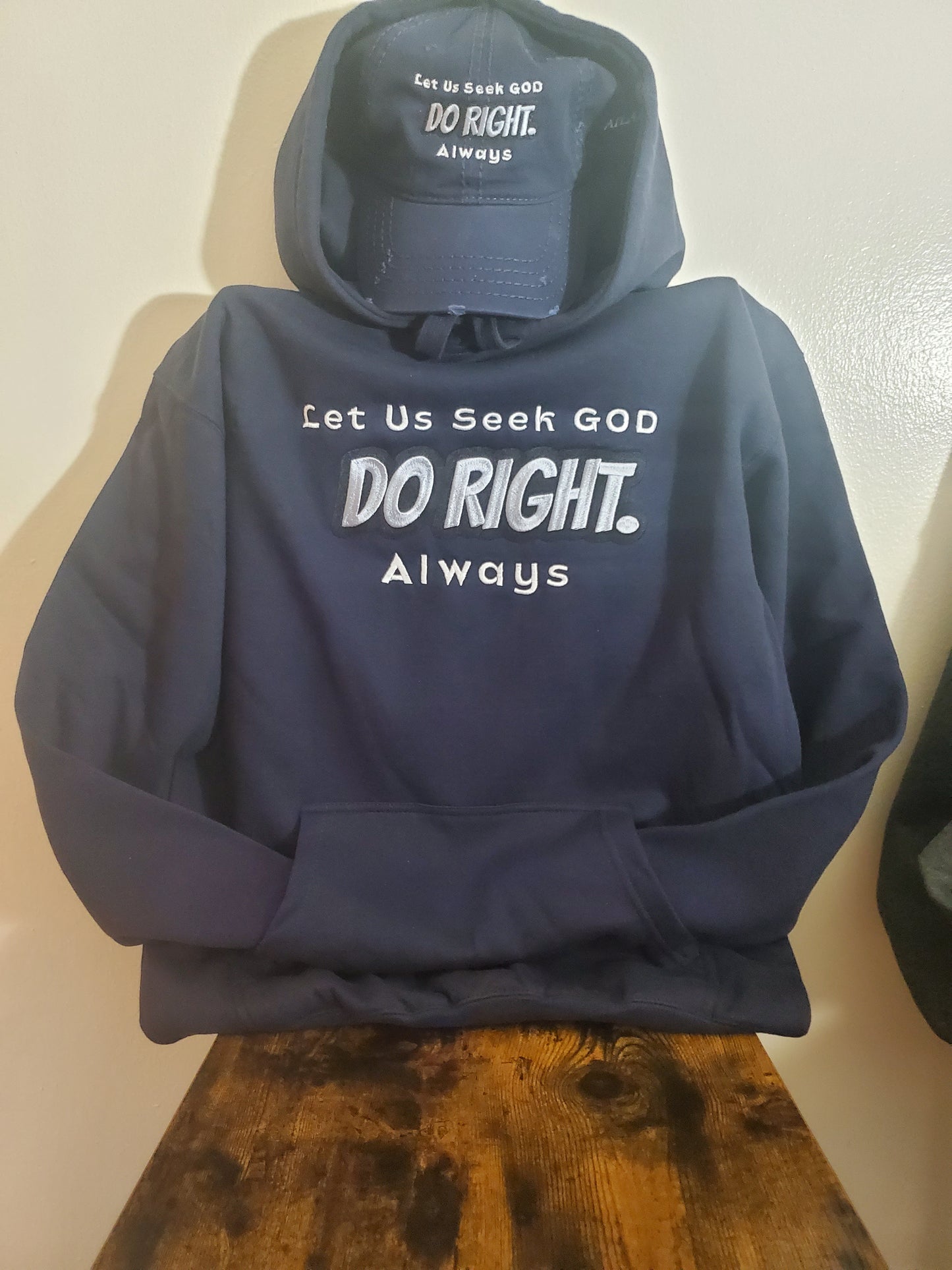 SEEK GOD... HDED PULLOVER